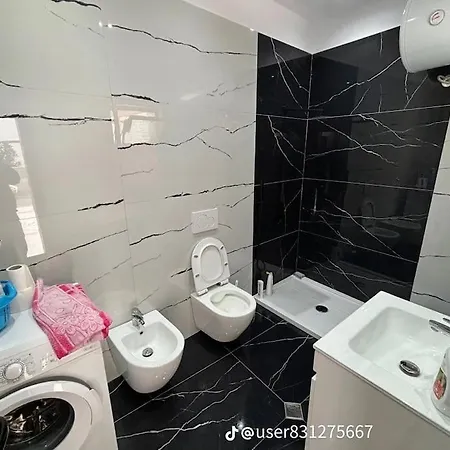 Apartamento Affitto Giornaliero A Al Vlorë
